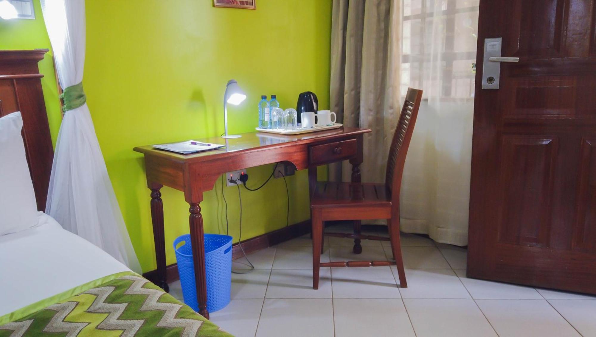 67 Airport Hotel Nairobi Mlolongo Ngoại thất bức ảnh