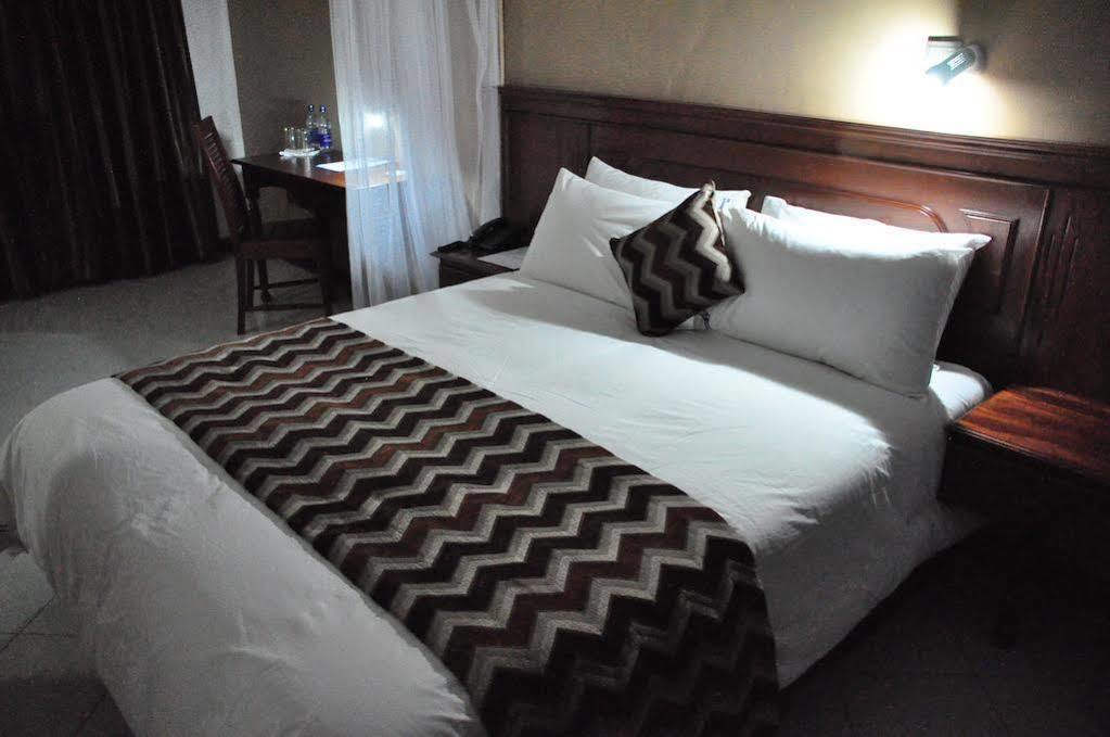 67 Airport Hotel Nairobi Mlolongo Ngoại thất bức ảnh